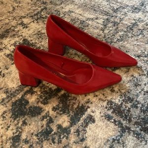 Zara pointed red heels NWOT